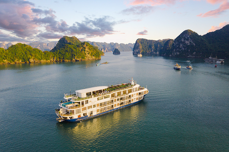 Experience Elegance on the Water with Mon Chéri Cruise: A Detailed Guide to a Romantic Journey in Ha Long and Lan Ha Bay