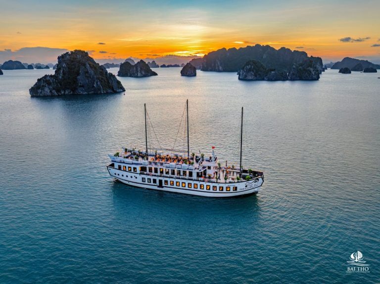 Discover the Hidden Gems of Halong Bay with Treasure Junk