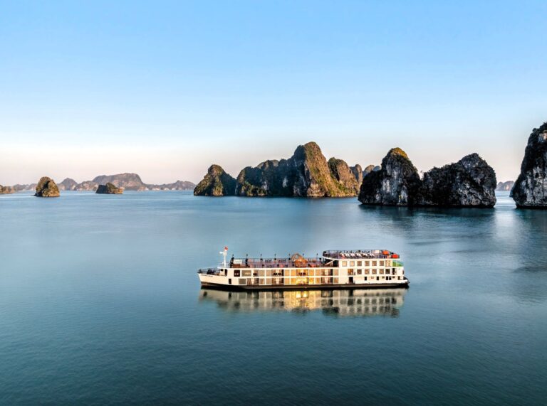 Indochina Grand Cruise – A 5-Star Indochine Sanctuary in Lan Ha Bay