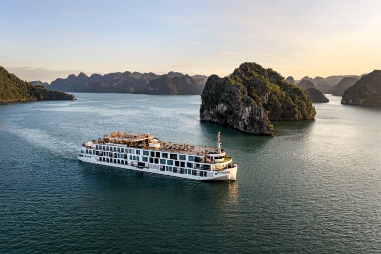 Indochine Premium Cruise – A 5-Star East Indochine Masterpiece in Halong Bay