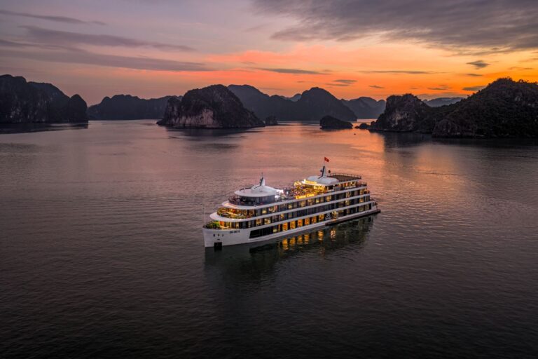 L’amour Cruise – A 5-Star Royal Indochine Masterpiece in Halong Bay
