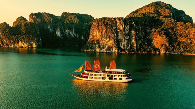Emperor Cruise – The Ultimate Luxury Escape in Halong Bay